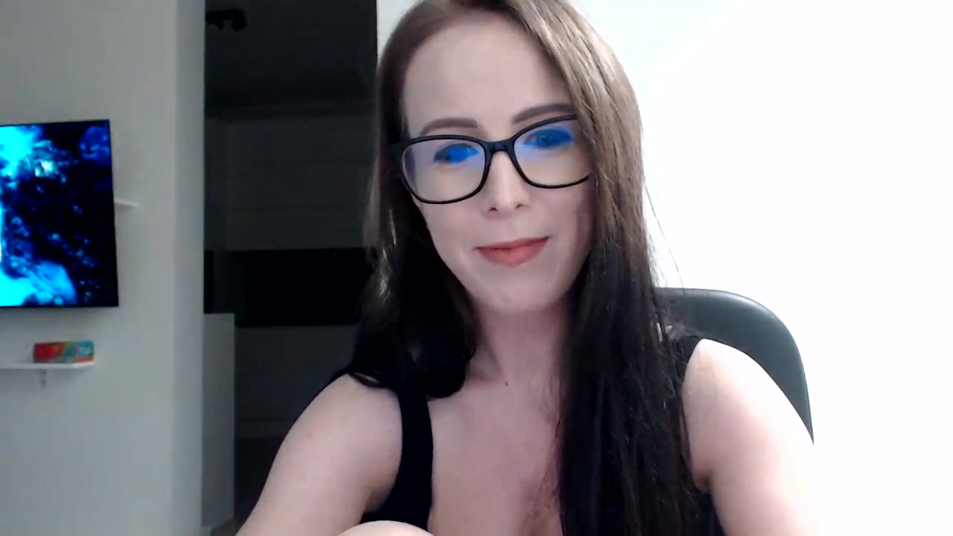 Gallery image thumbnail from Alexys23's myfreecams stream on, 03/18/2024, 02:58 image 17 of 20