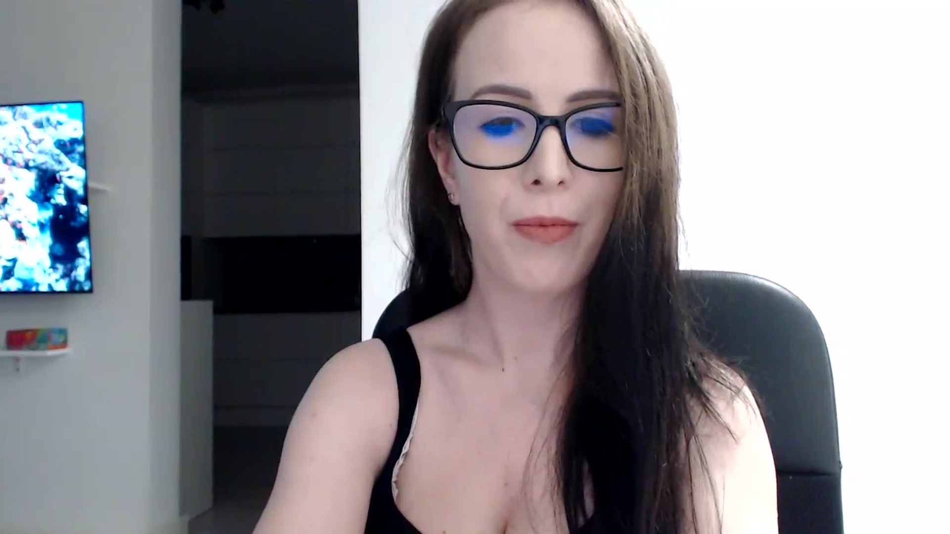 Gallery image thumbnail from Alexys23's myfreecams stream on, 03/18/2024, 02:58 image 9 of 20