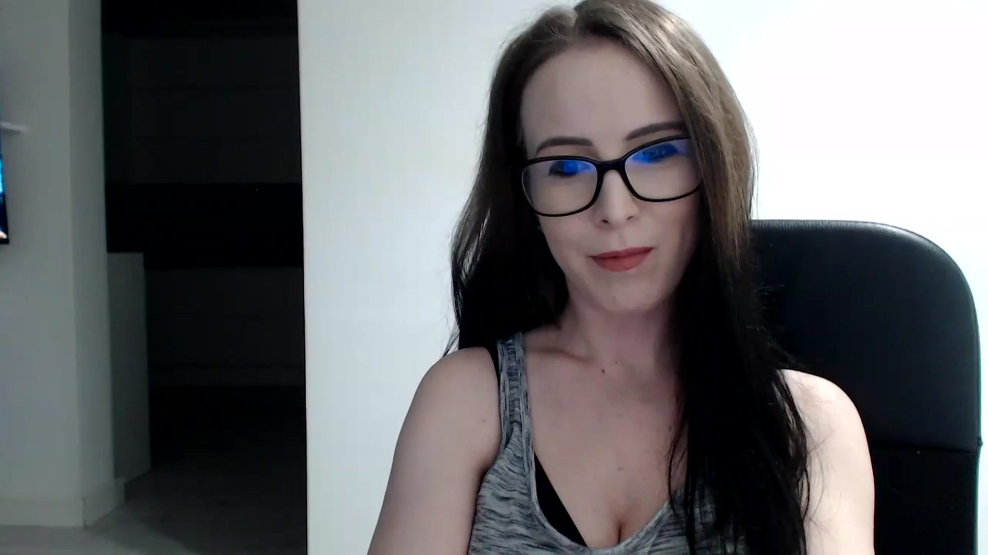 Gallery image thumbnail from Alexys23's myfreecams stream on, 03/24/2024, 04:54 image 4 of 20