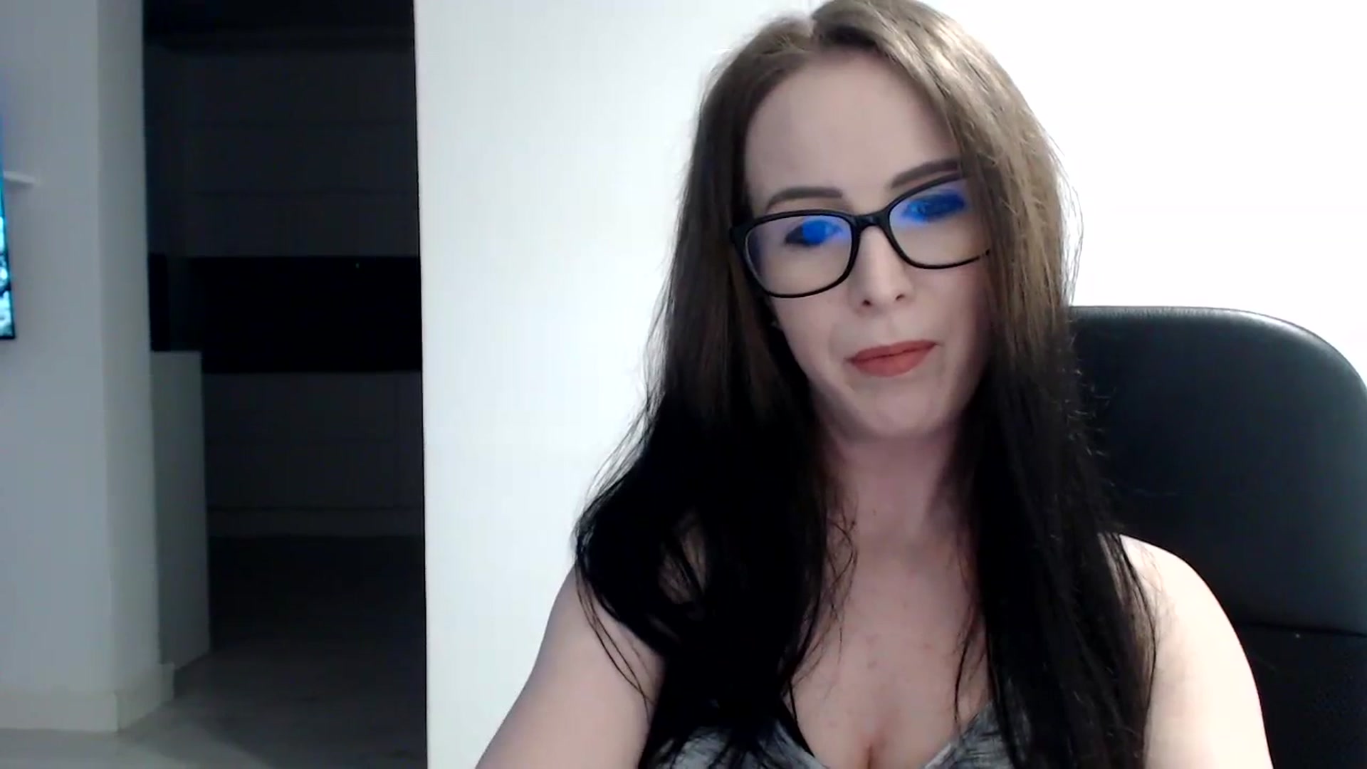 Gallery image thumbnail from Alexys23's myfreecams stream on, 03/24/2024, 04:54 image 6 of 20