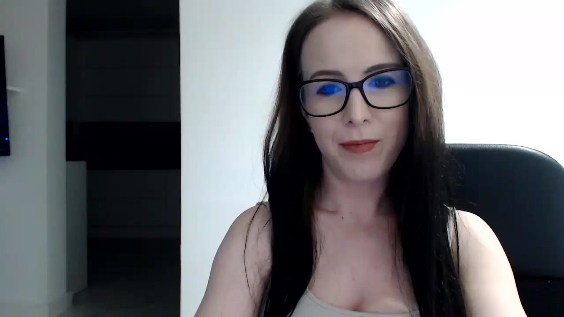 Gallery image thumbnail from Alexys23's myfreecams stream on, 03/25/2024, 03:13 image 9 of 20