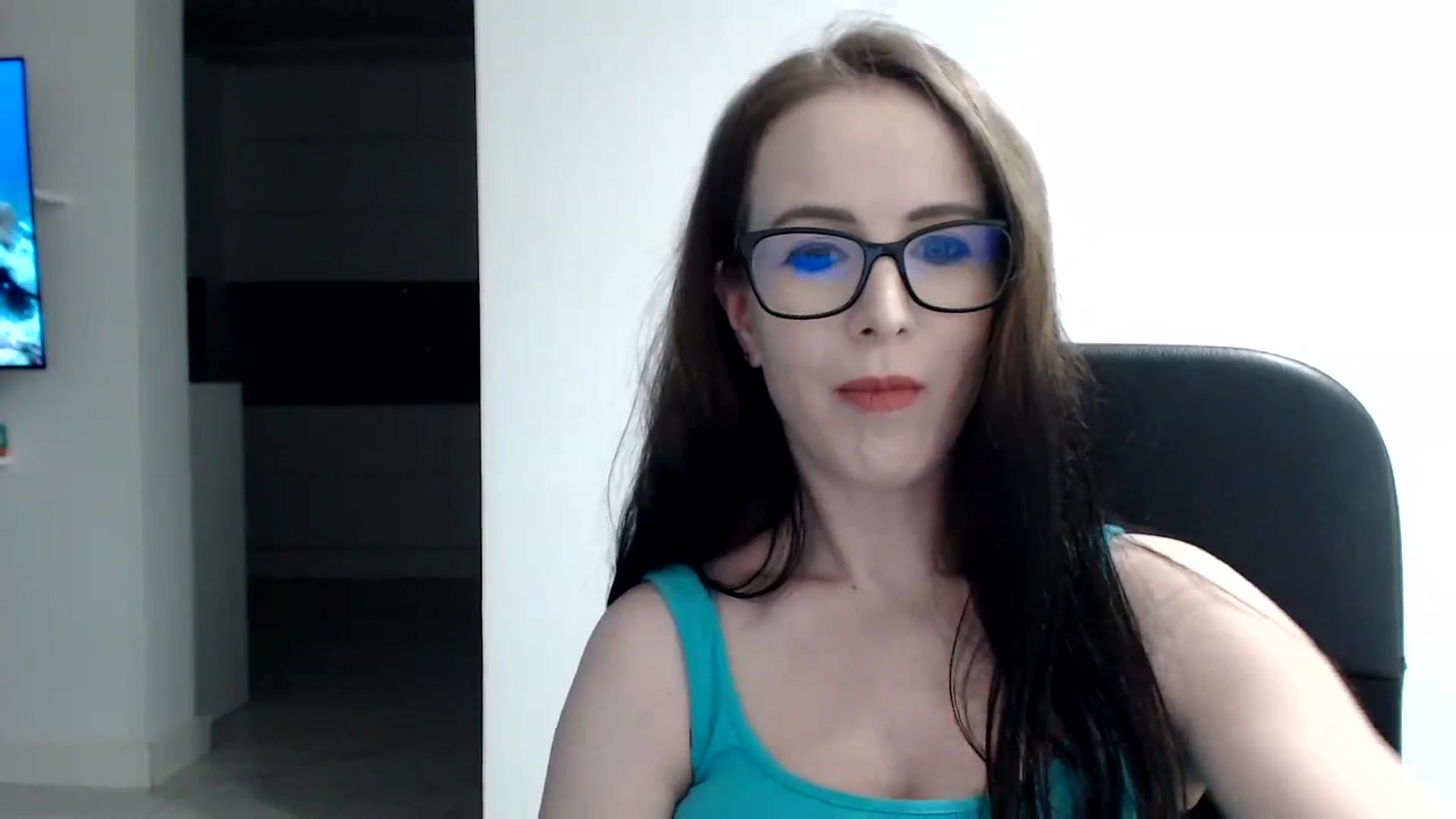 Gallery image thumbnail from Alexys23's myfreecams stream on, 03/31/2024, 03:54 image 17 of 20