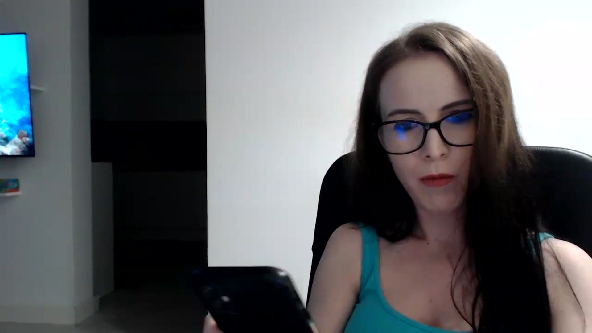Gallery image thumbnail from Alexys23's myfreecams stream on, 03/31/2024, 03:54 image 14 of 20