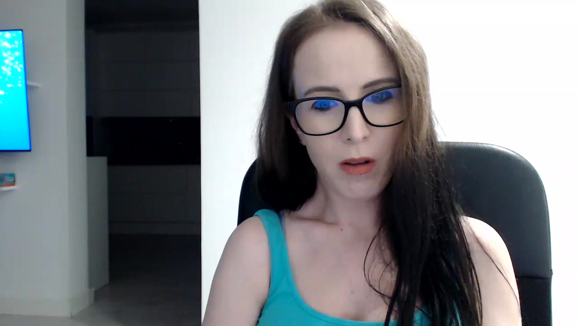 Gallery image thumbnail from Alexys23's myfreecams stream on, 03/31/2024, 03:54 image 9 of 20