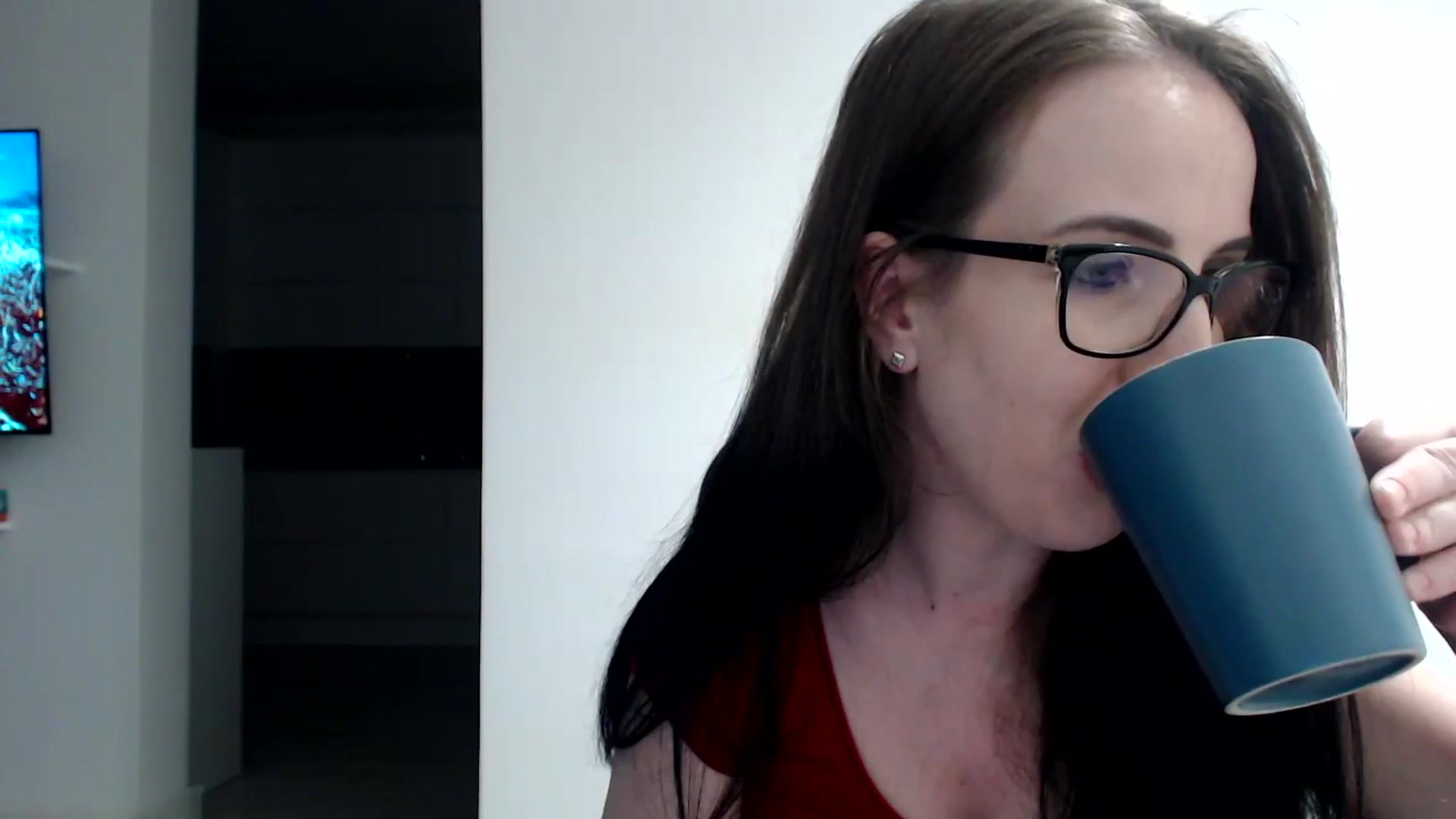 Gallery image thumbnail from Alexys23's myfreecams stream on, 04/29/2024, 01:01 image 1 of 20