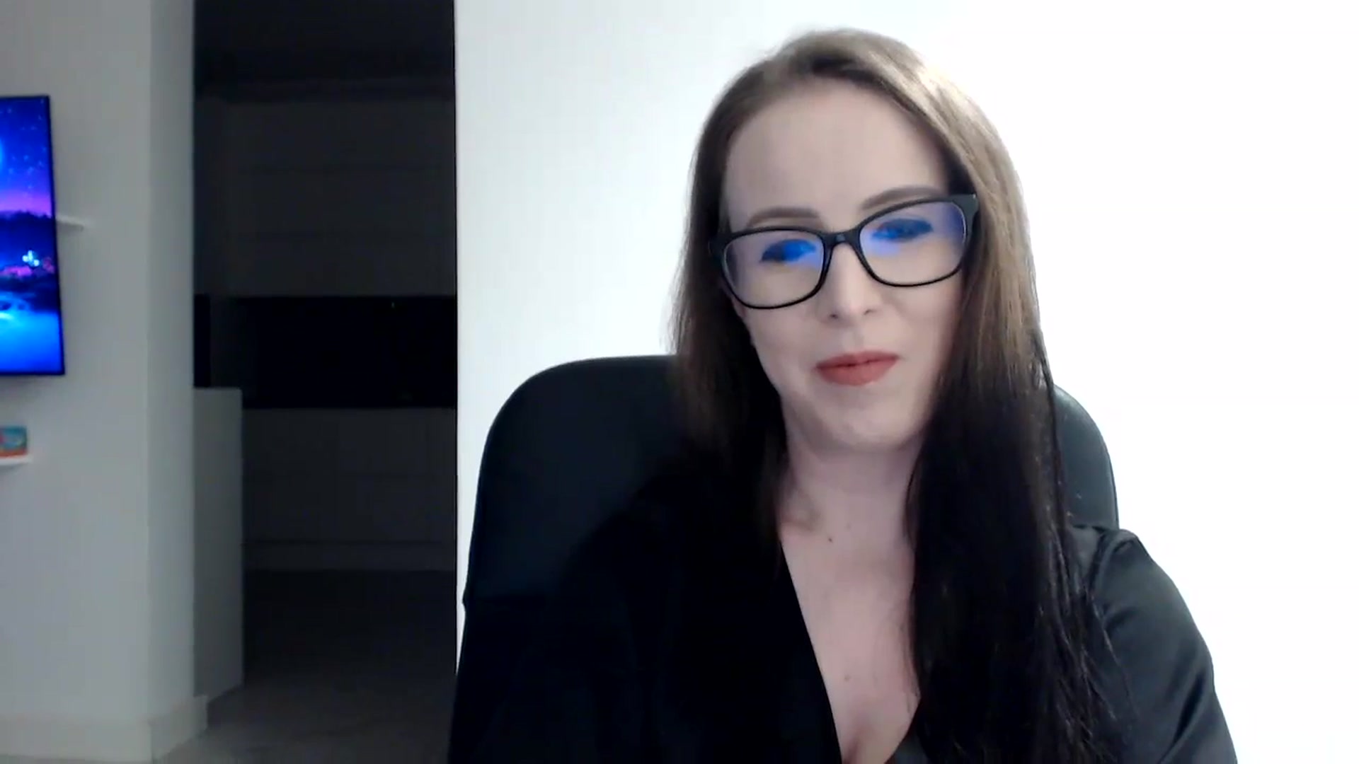 Gallery image thumbnail from Alexys23's myfreecams stream on, 05/26/2024, 01:12 image 13 of 20
