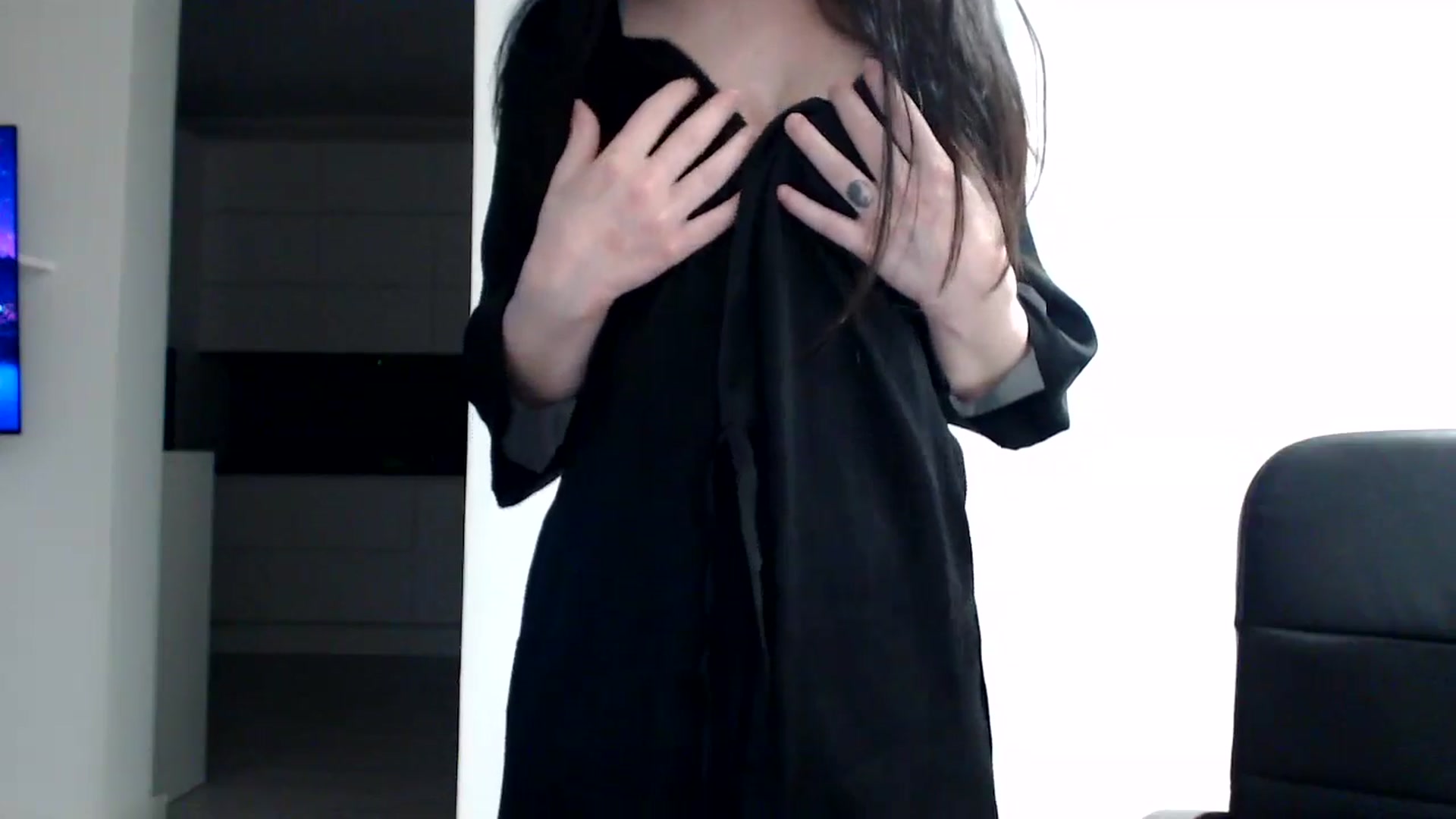 Gallery image thumbnail from Alexys23's myfreecams stream on, 05/26/2024, 02:13 image 17 of 20