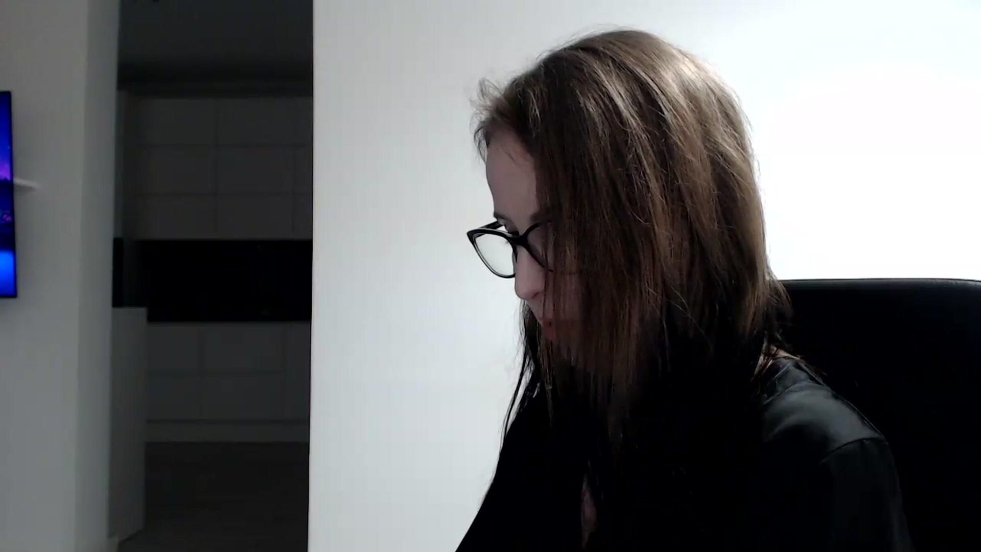Gallery image thumbnail from Alexys23's myfreecams stream on, 05/26/2024, 04:38 image 10 of 20
