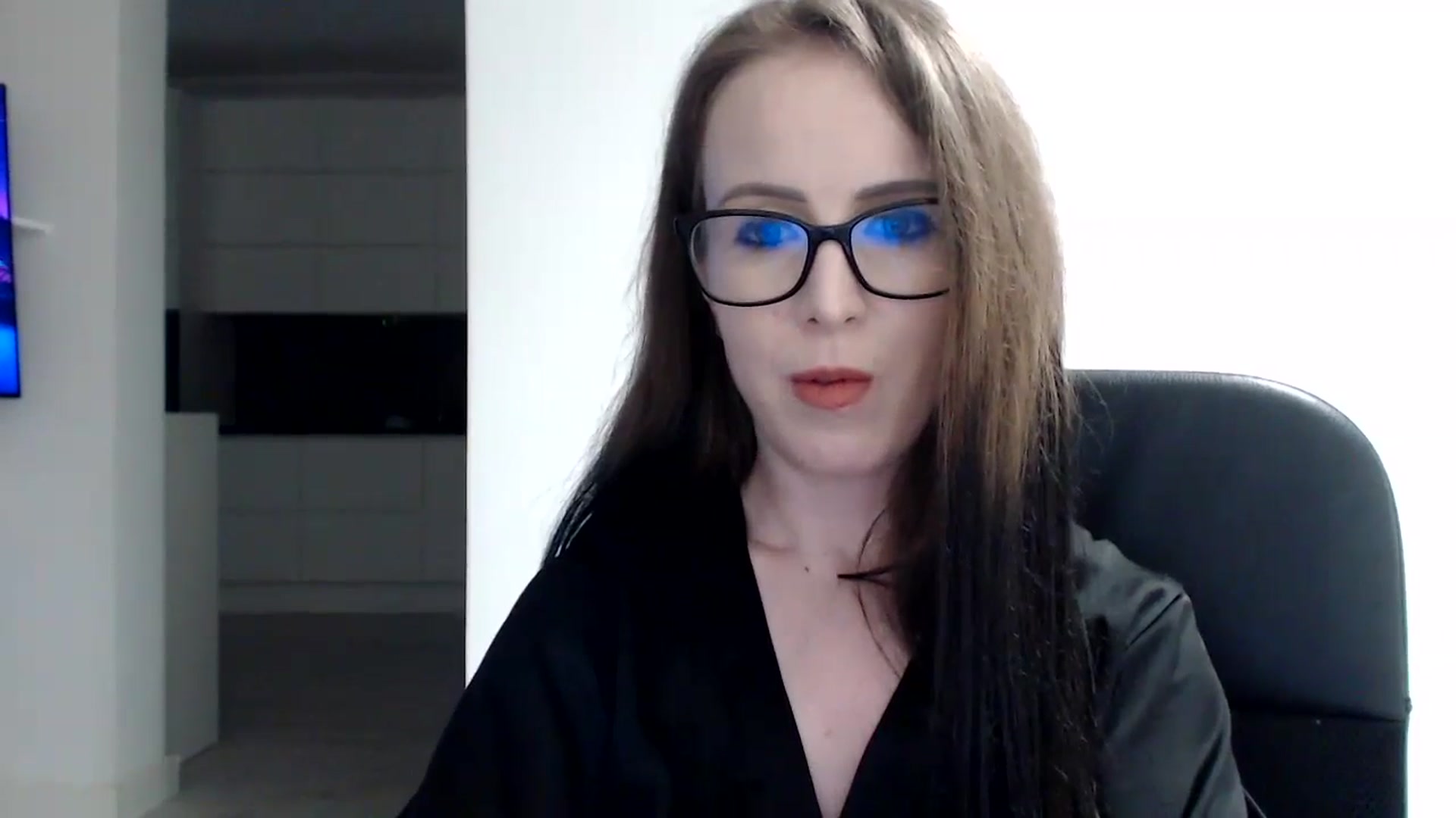 Gallery image thumbnail from Alexys23's myfreecams stream on, 05/26/2024, 04:38 image 2 of 20