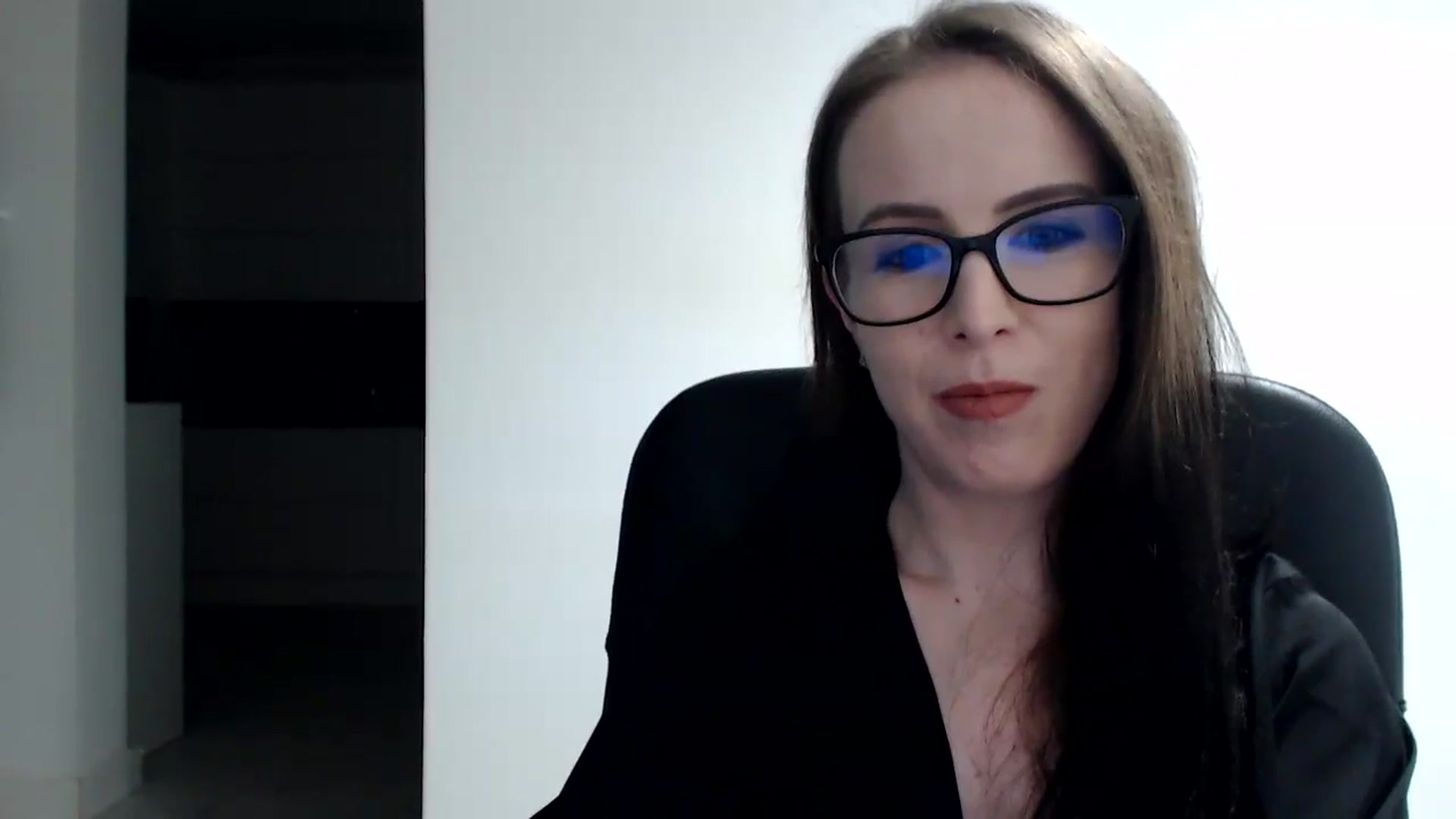 Gallery image thumbnail from Alexys23's myfreecams stream on, 05/27/2024, 24:38 image 16 of 20