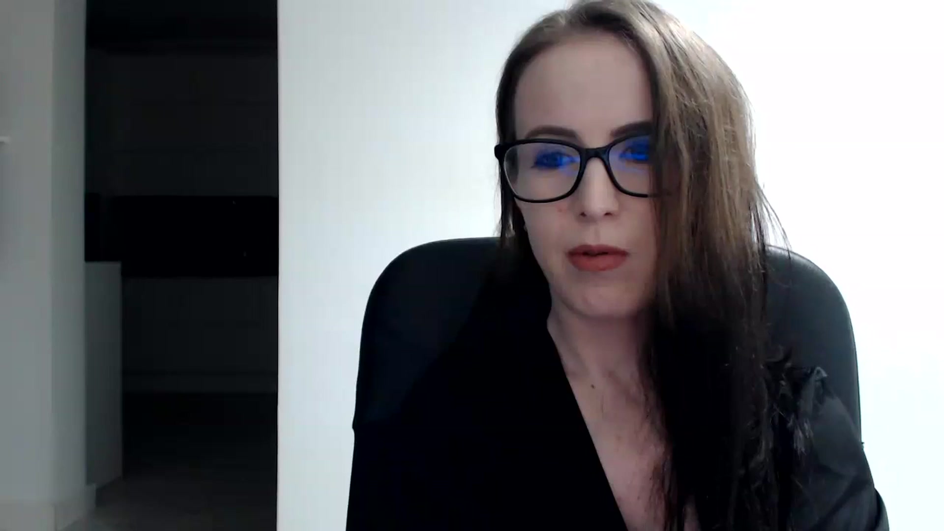Gallery image thumbnail from Alexys23's myfreecams stream on, 05/27/2024, 24:38 image 5 of 20