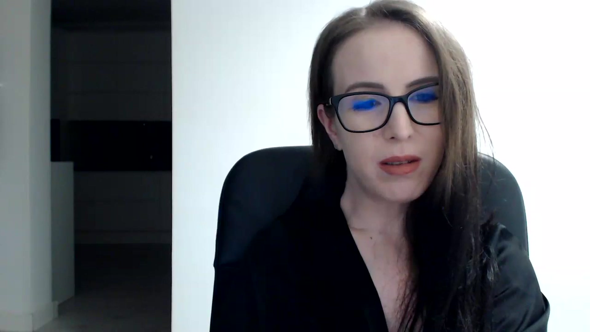 Gallery image thumbnail from Alexys23's myfreecams stream on, 05/27/2024, 24:38 image 8 of 20