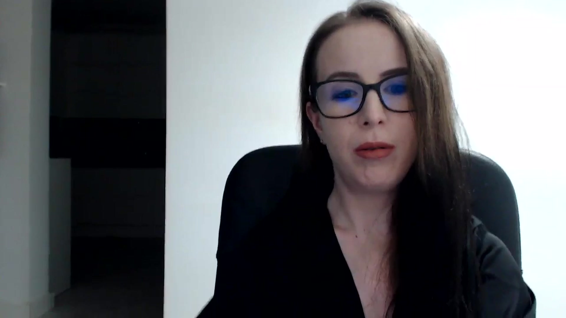Gallery image thumbnail from Alexys23's myfreecams stream on, 05/27/2024, 24:38 image 10 of 20