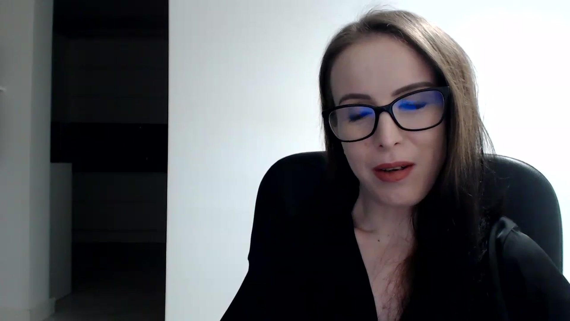 Gallery image thumbnail from Alexys23's myfreecams stream on, 05/27/2024, 24:38 image 14 of 20