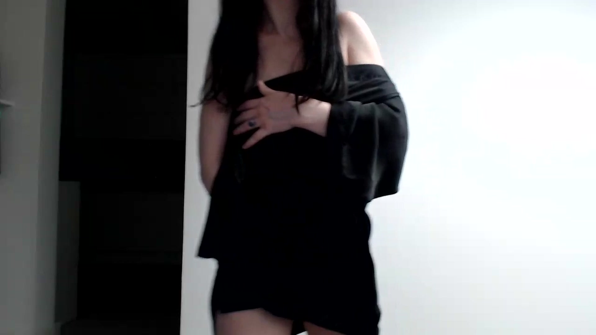 Gallery image thumbnail from Alexys23's myfreecams stream on, 05/27/2024, 03:16 image 11 of 20