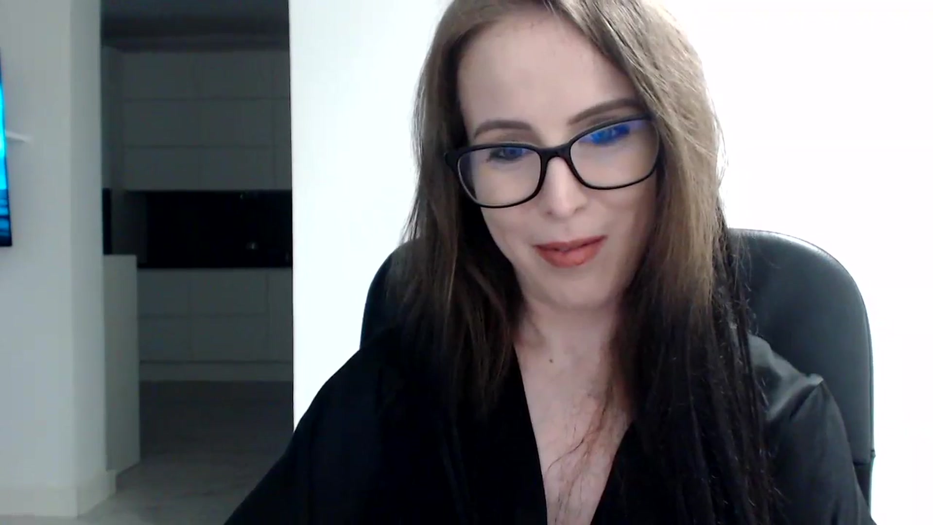 Gallery image thumbnail from Alexys23's myfreecams stream on, 05/27/2024, 04:44 image 10 of 20