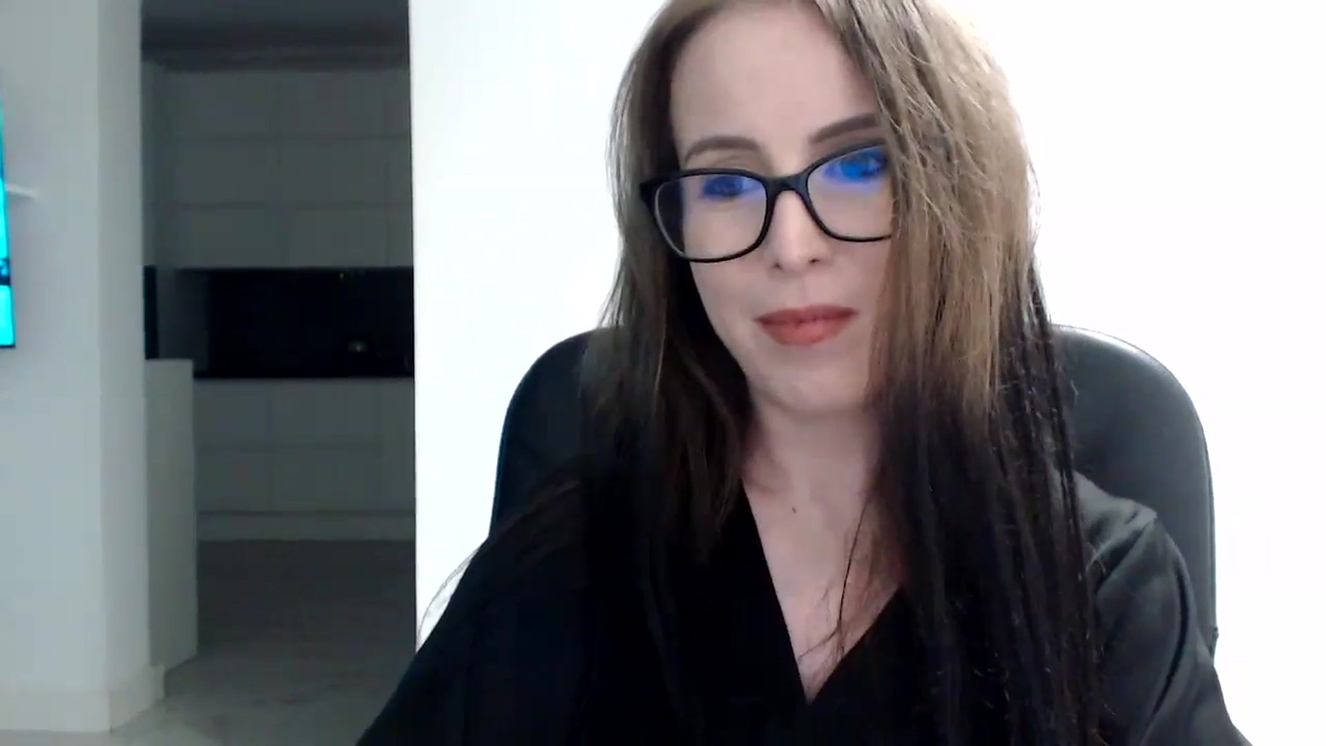 Gallery image thumbnail from Alexys23's myfreecams stream on, 05/27/2024, 04:44 image 9 of 20