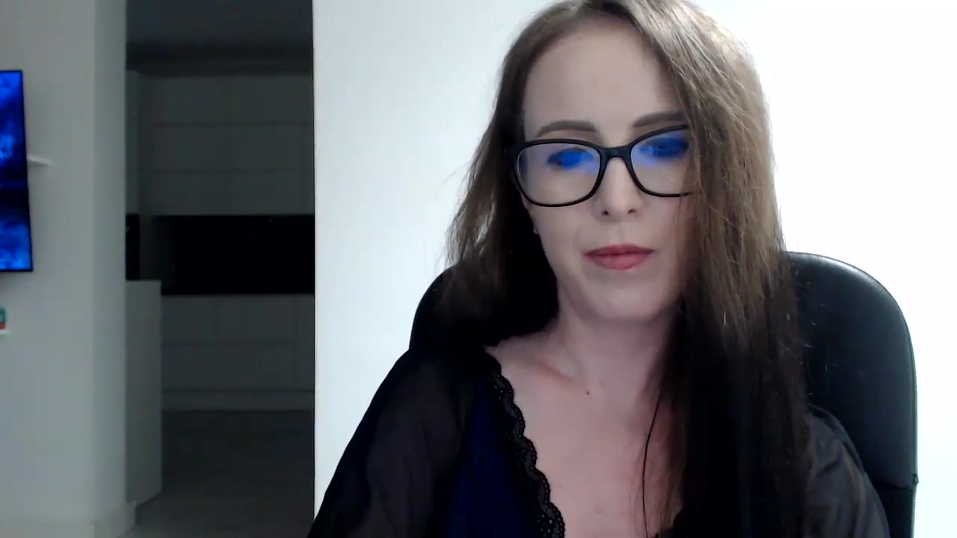 Gallery image thumbnail from Alexys23's myfreecams stream on, 06/23/2024, 03:58 image 19 of 20
