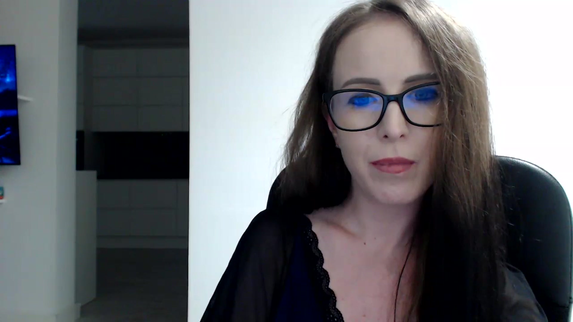 Gallery image thumbnail from Alexys23's myfreecams stream on, 06/23/2024, 03:58 image 17 of 20