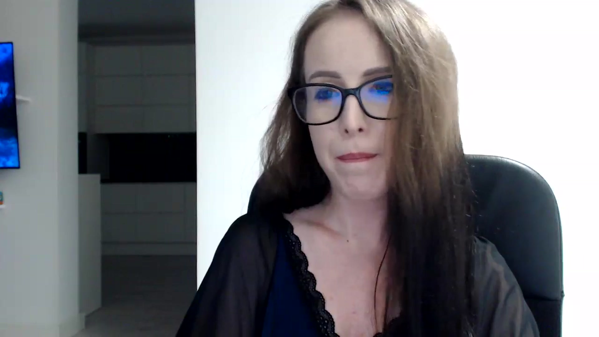 Gallery image thumbnail from Alexys23's myfreecams stream on, 06/23/2024, 03:58 image 12 of 20