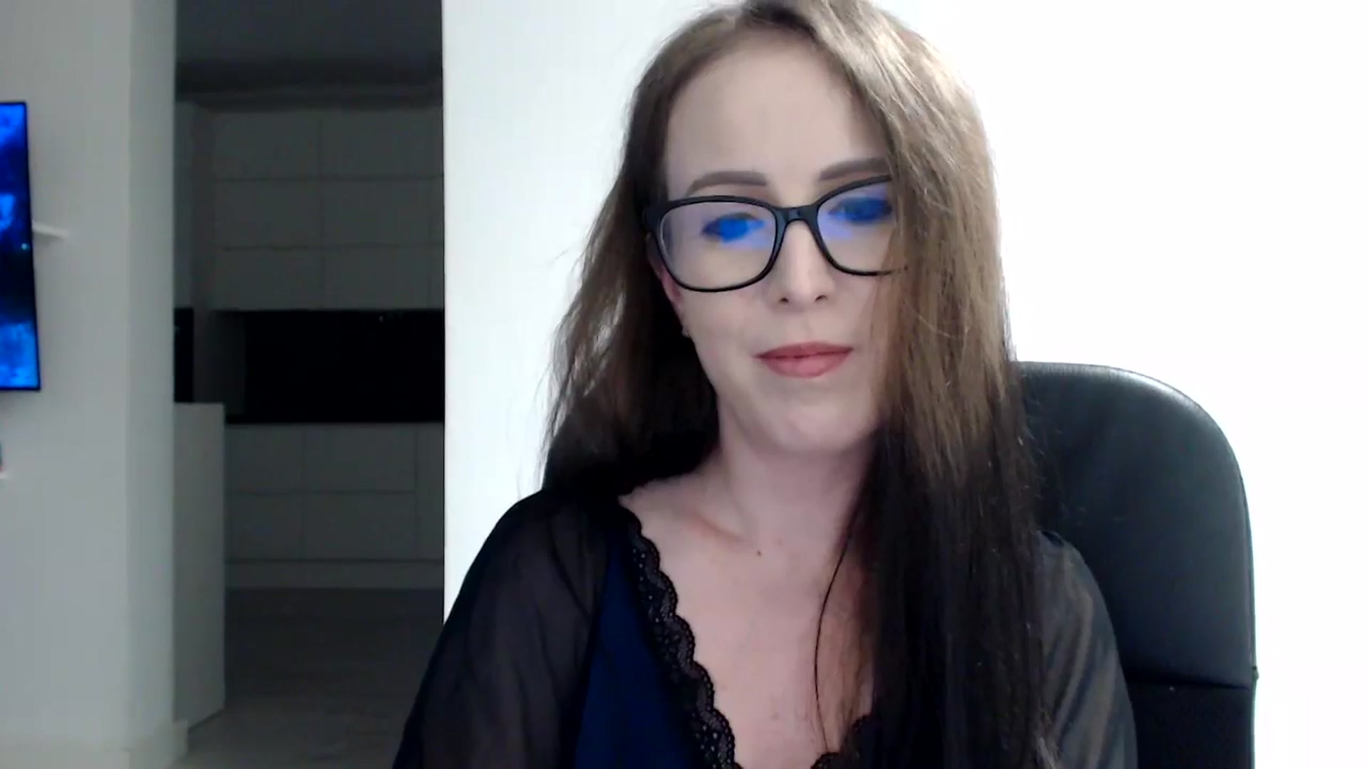 Gallery image thumbnail from Alexys23's myfreecams stream on, 06/23/2024, 03:58 image 11 of 20