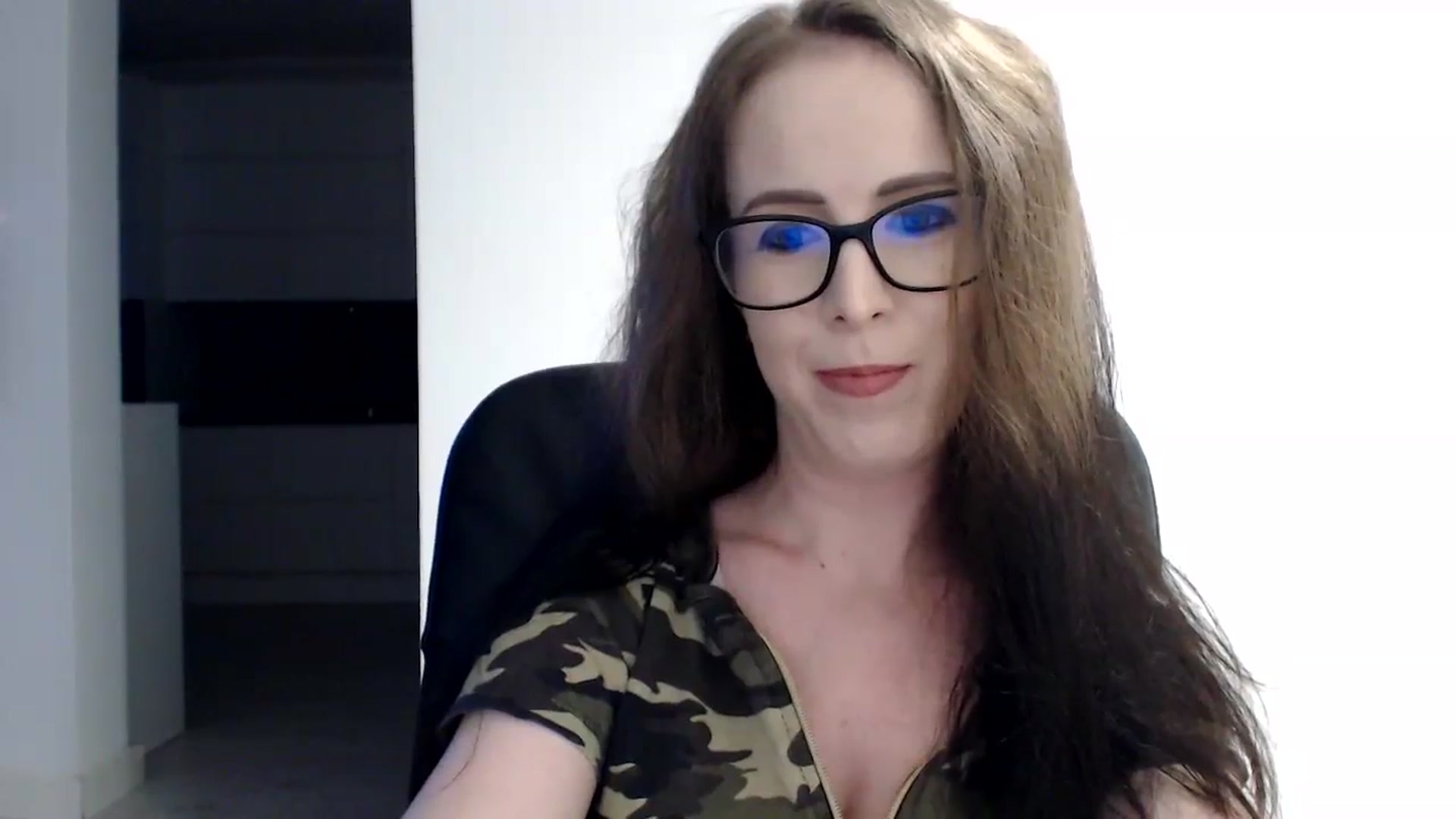 Gallery image thumbnail from Alexys23's myfreecams stream on, 07/21/2024, 03:06 image 5 of 20