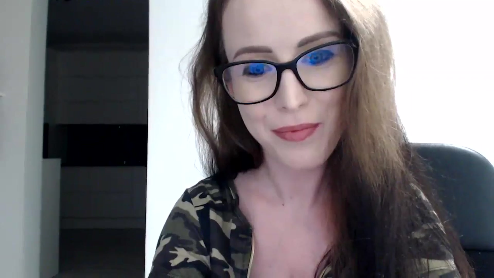 Gallery image thumbnail from Alexys23's myfreecams stream on, 07/21/2024, 03:41 image 16 of 20
