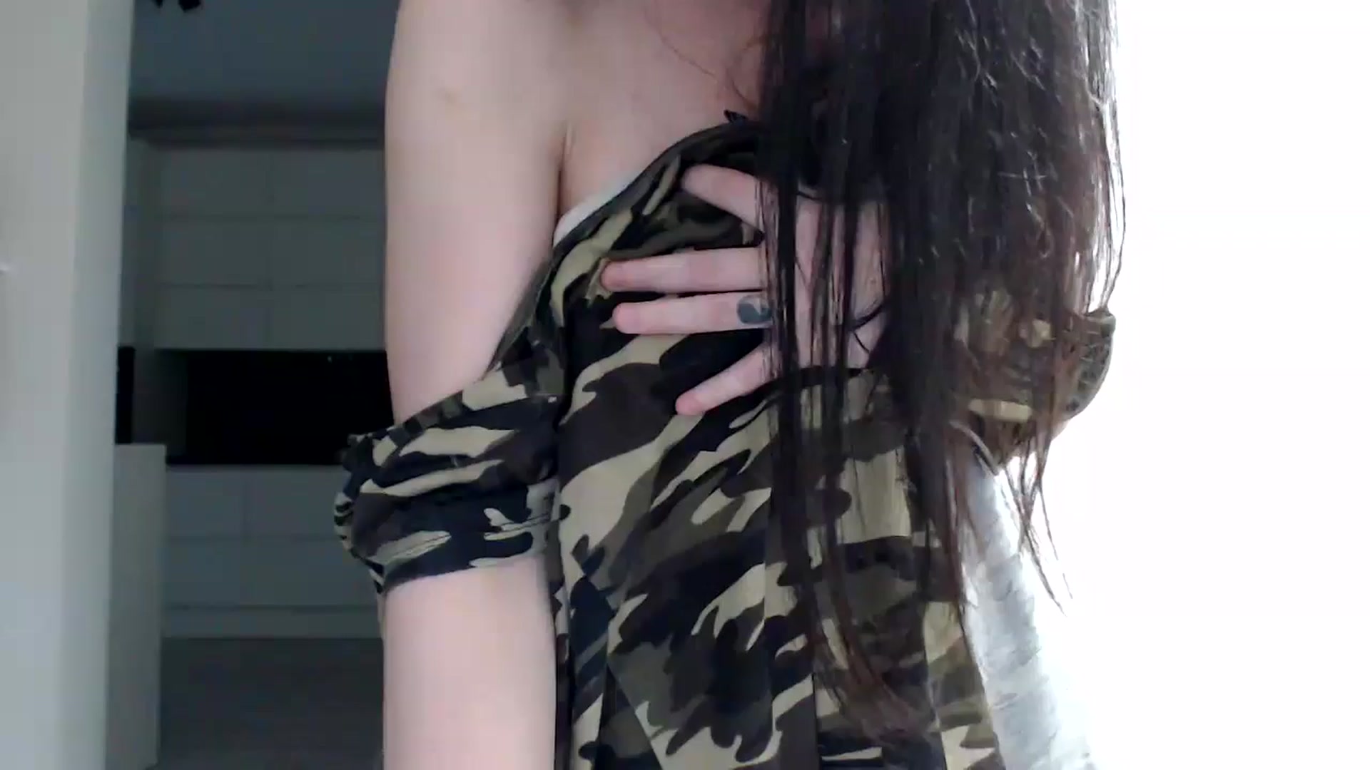 Gallery image thumbnail from Alexys23's myfreecams stream on, 07/21/2024, 06:45 image 14 of 20