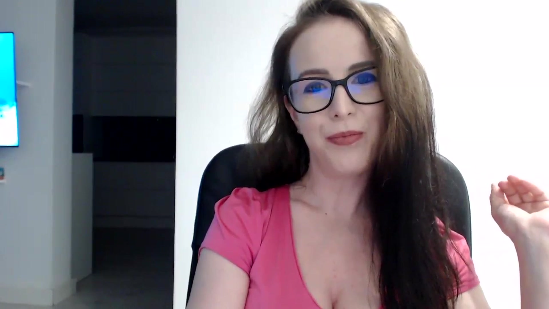 Gallery image thumbnail from Alexys23's myfreecams stream on, 07/28/2024, 24:51 image 19 of 20