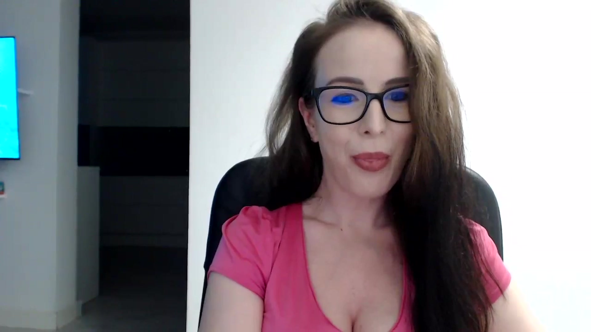 Gallery image thumbnail from Alexys23's myfreecams stream on, 07/28/2024, 24:51 image 18 of 20