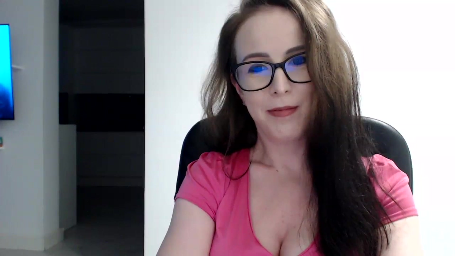 Gallery image thumbnail from Alexys23's myfreecams stream on, 07/28/2024, 24:51 image 2 of 20