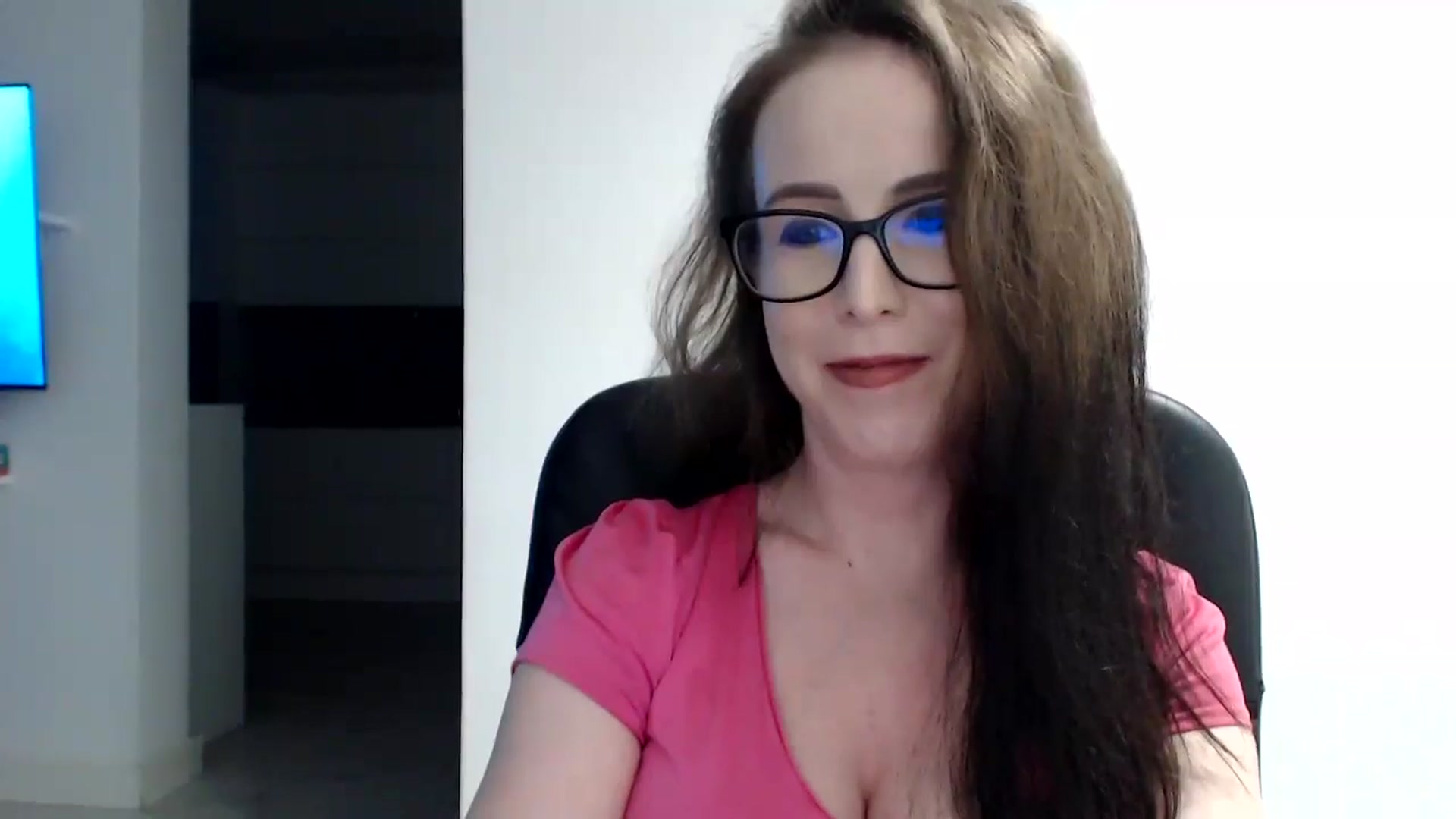 Gallery image thumbnail from Alexys23's myfreecams stream on, 07/28/2024, 24:51 image 14 of 20