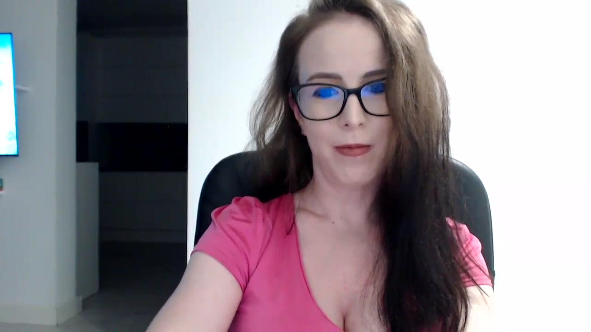Gallery image thumbnail from Alexys23's myfreecams stream on, 07/28/2024, 24:51 image 11 of 20