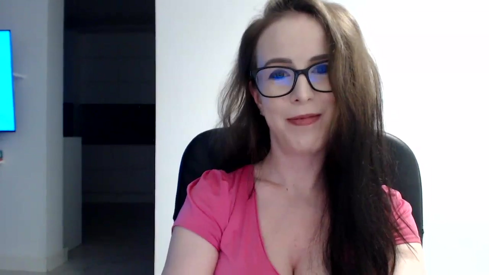 Gallery image thumbnail from Alexys23's myfreecams stream on, 07/28/2024, 24:51 image 15 of 20