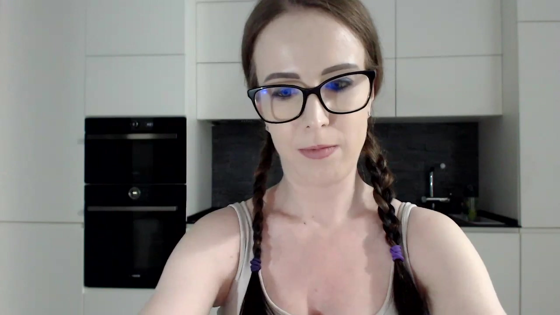 Gallery image thumbnail from Alexys23's myfreecams stream on, 08/26/2024, 01:38 image 9 of 20