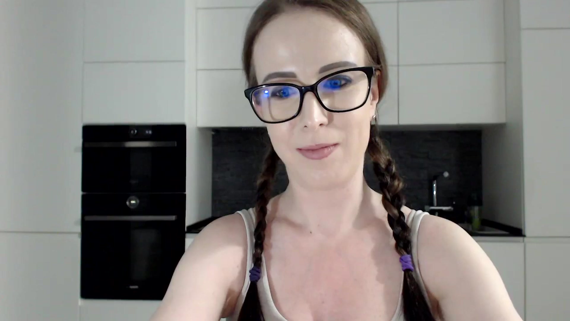 Gallery image thumbnail from Alexys23's myfreecams stream on, 08/26/2024, 01:38 image 5 of 20