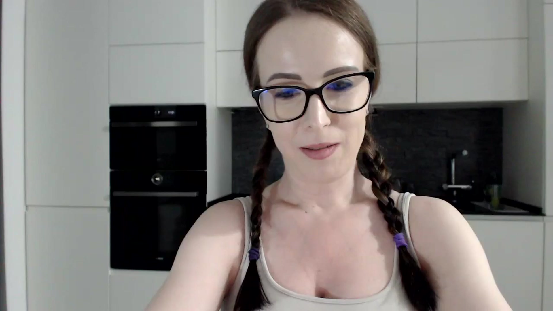 Gallery image thumbnail from Alexys23's myfreecams stream on, 08/26/2024, 01:38 image 20 of 20