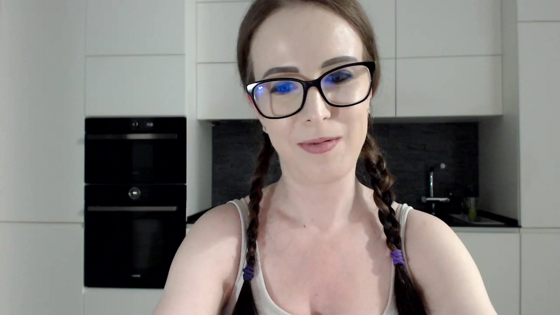 Gallery image thumbnail from Alexys23's myfreecams stream on, 08/26/2024, 01:38 image 10 of 20