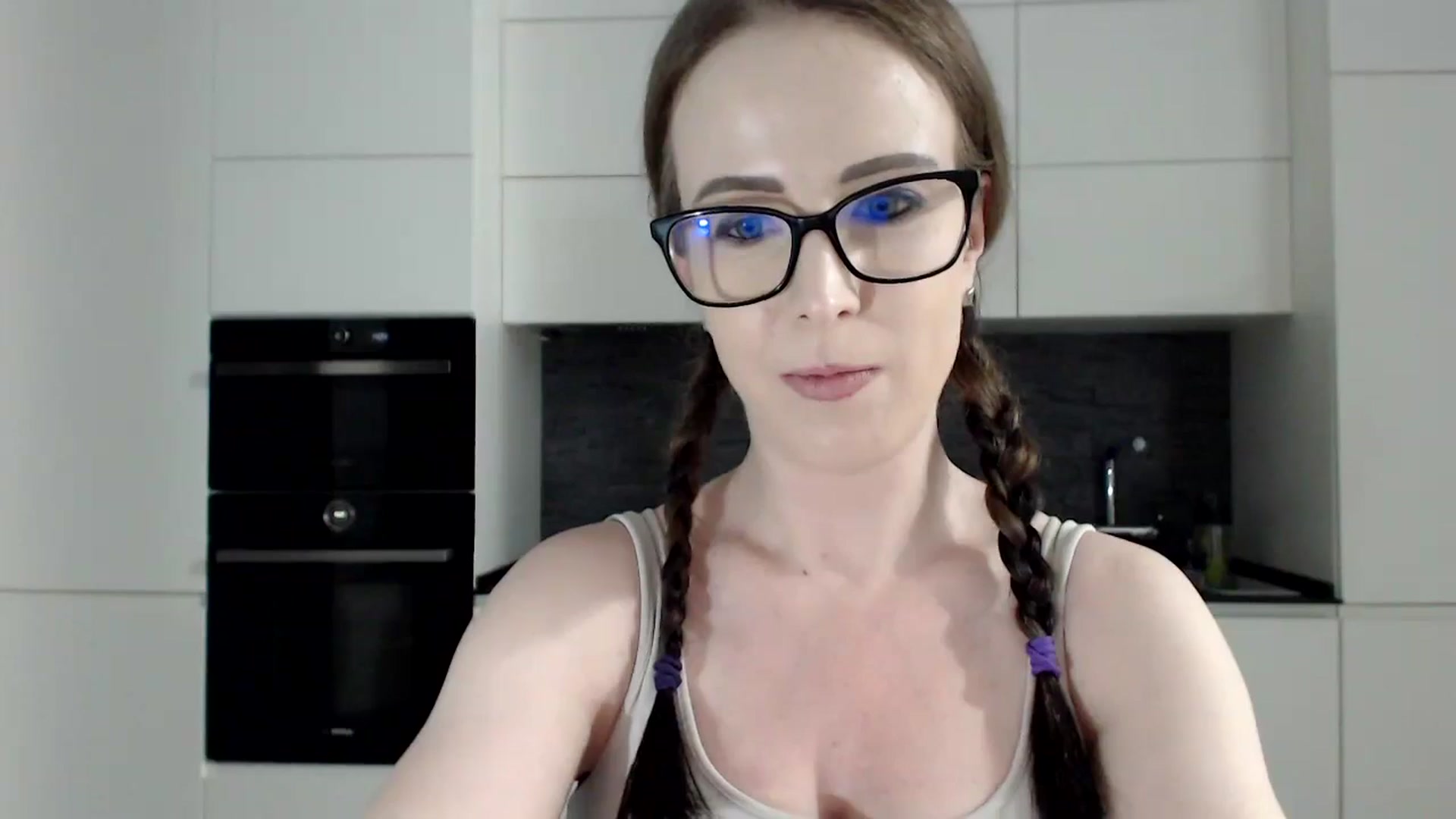 Gallery image thumbnail from Alexys23's myfreecams stream on, 08/26/2024, 01:38 image 2 of 20