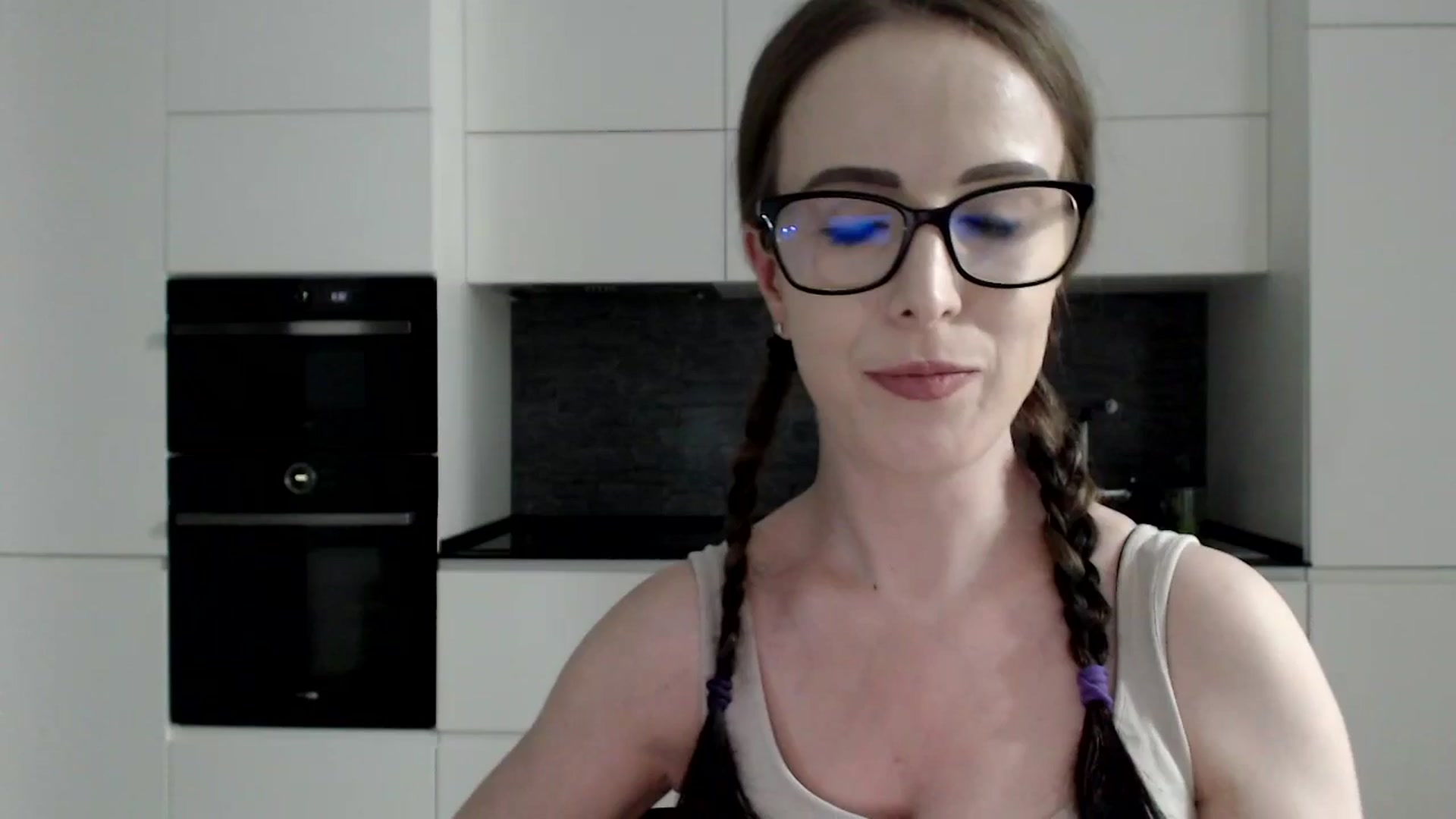 Gallery image thumbnail from Alexys23's myfreecams stream on, 08/26/2024, 03:12 image 12 of 20