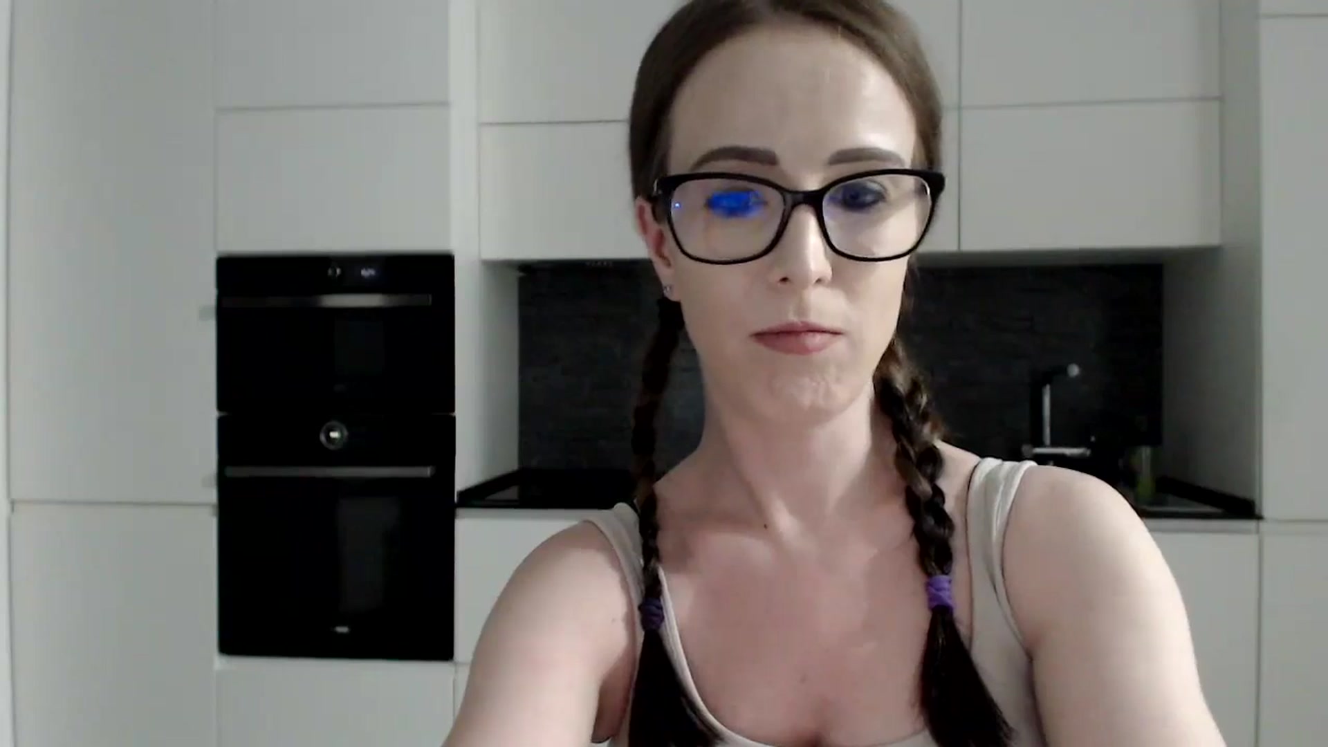 Gallery image thumbnail from Alexys23's myfreecams stream on, 08/26/2024, 03:12 image 6 of 20