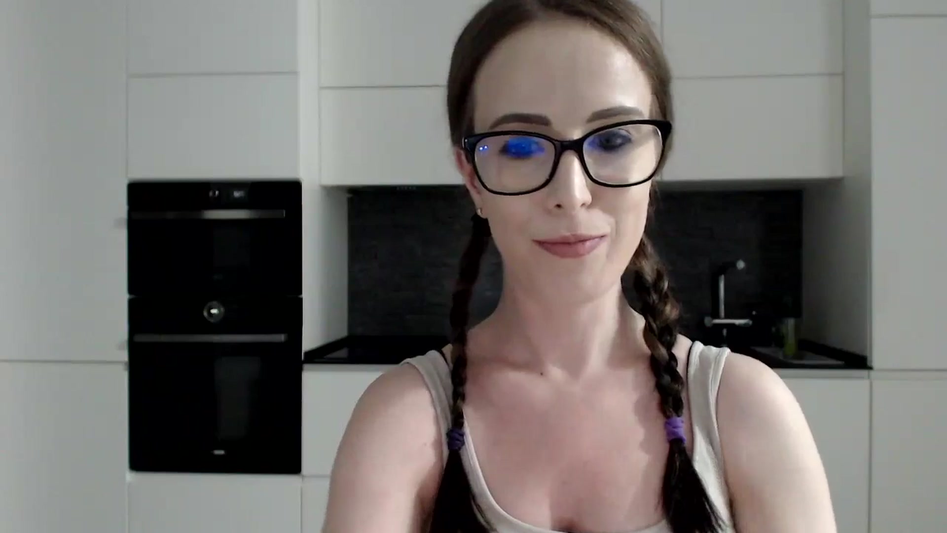 Gallery image thumbnail from Alexys23's myfreecams stream on, 08/26/2024, 03:12 image 8 of 20