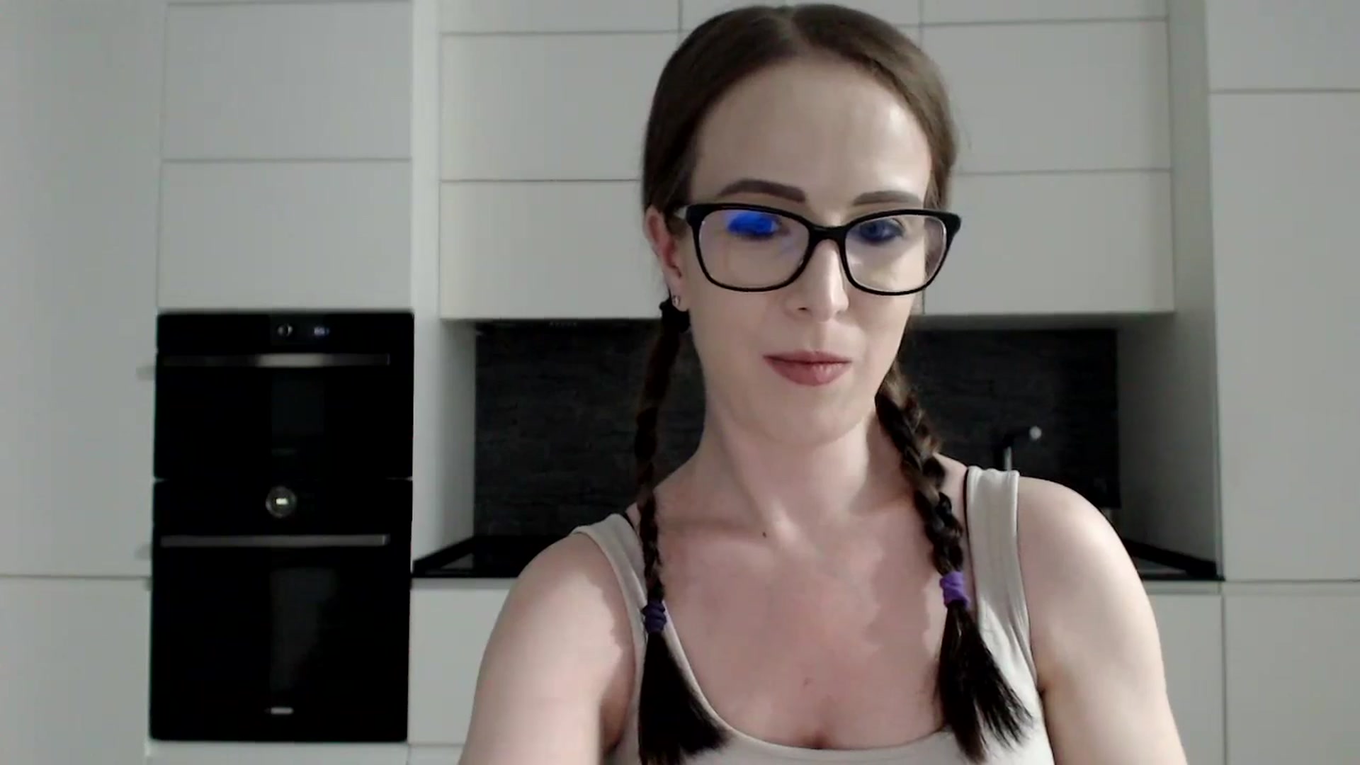 Gallery image thumbnail from Alexys23's myfreecams stream on, 08/26/2024, 03:28 image 8 of 20
