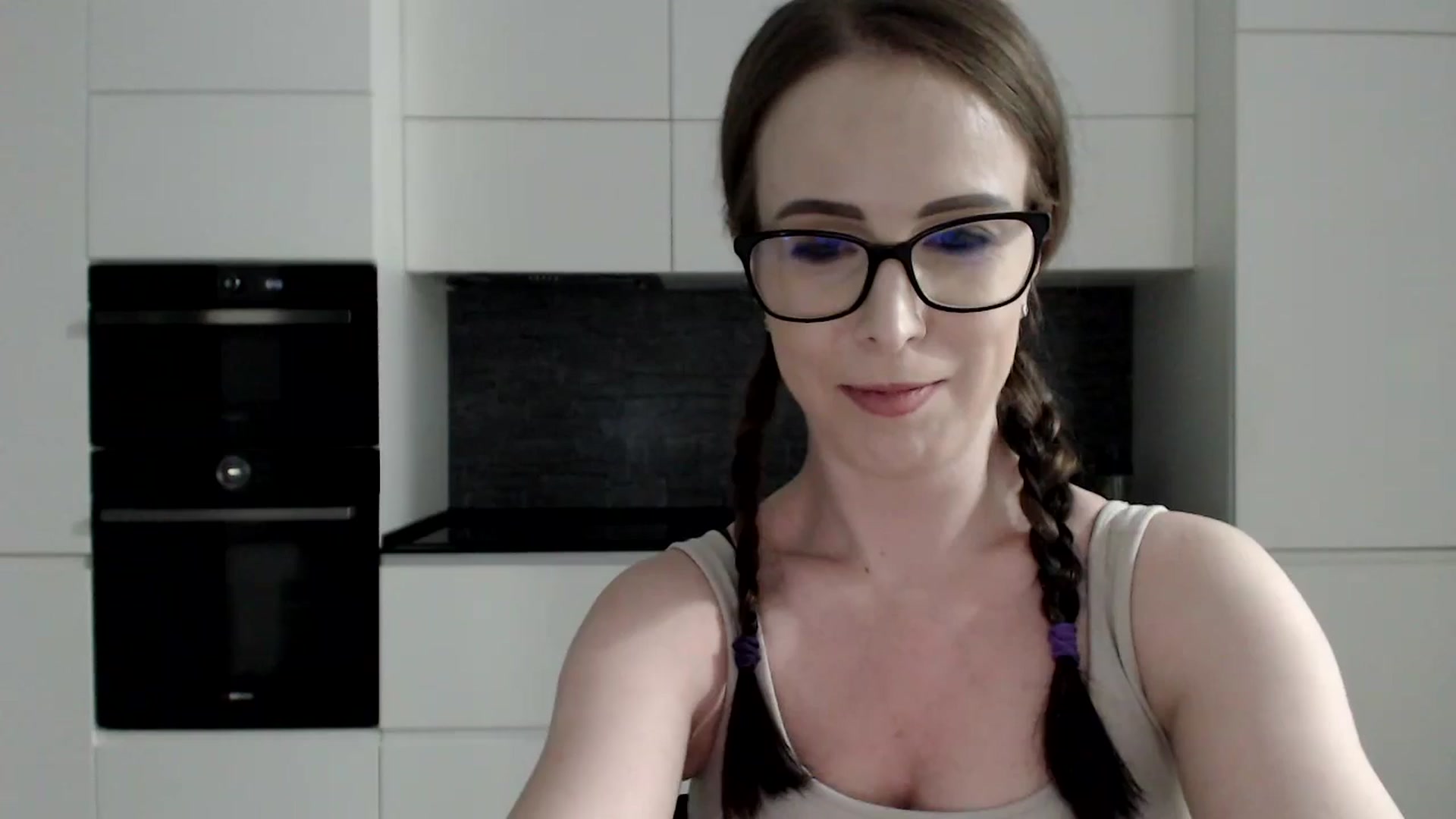 Gallery image thumbnail from Alexys23's myfreecams stream on, 08/26/2024, 03:28 image 1 of 20