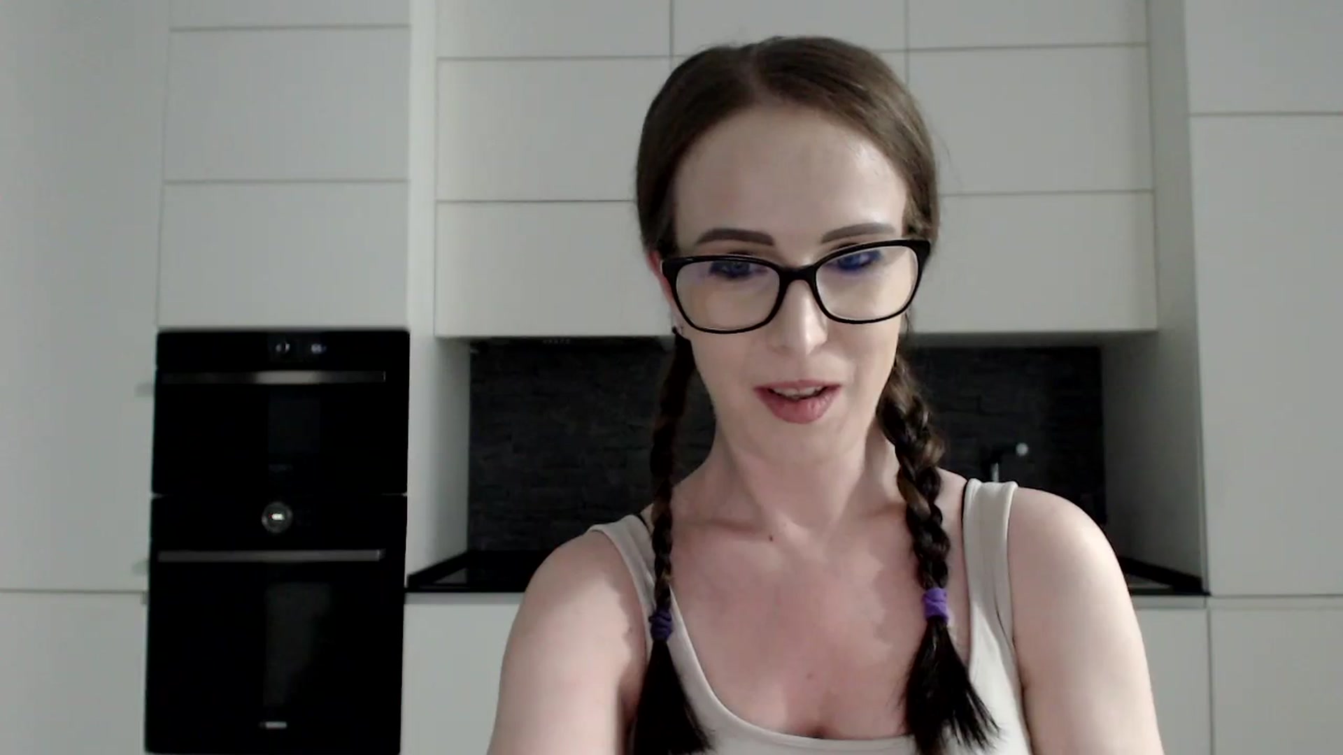Gallery image thumbnail from Alexys23's myfreecams stream on, 08/26/2024, 03:28 image 7 of 20