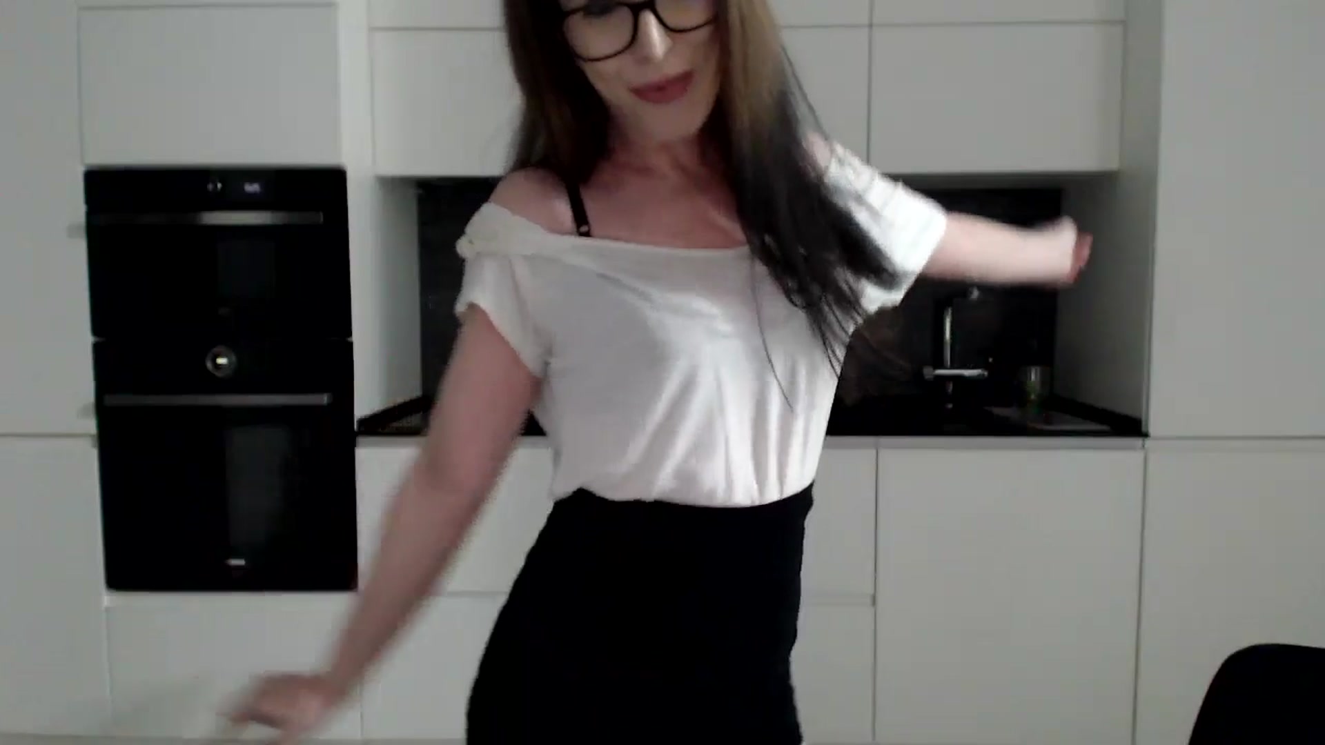 Gallery image thumbnail from Alexys23's myfreecams stream on, 09/22/2024, 01:57 image 19 of 20