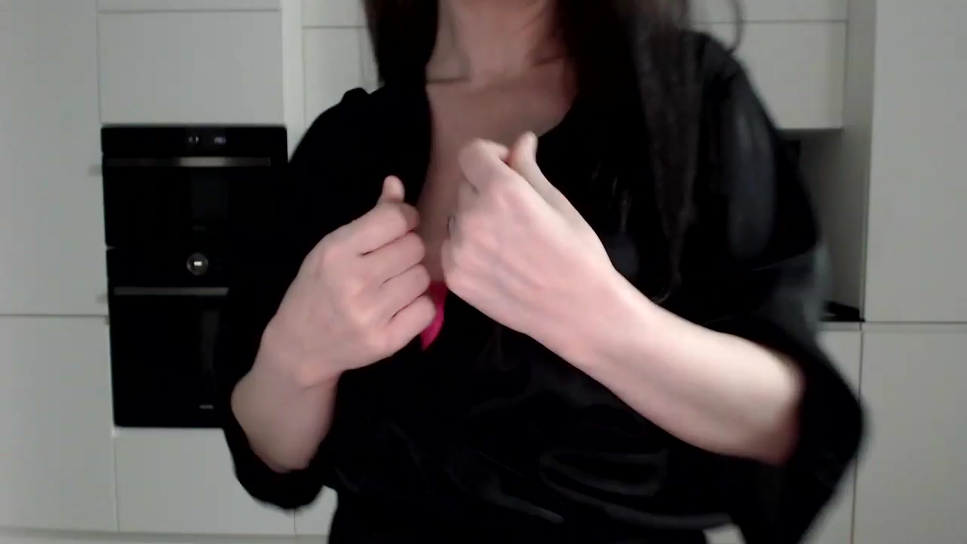Gallery image thumbnail from Alexys23's myfreecams stream on, 10/20/2024, 01:48 image 1 of 20