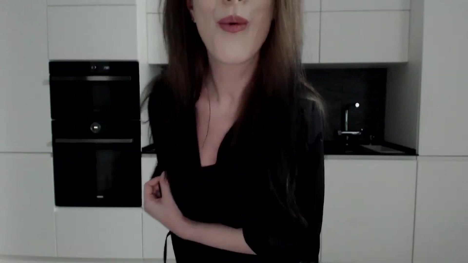 Gallery image thumbnail from Alexys23's myfreecams stream on, 10/20/2024, 01:48 image 16 of 20
