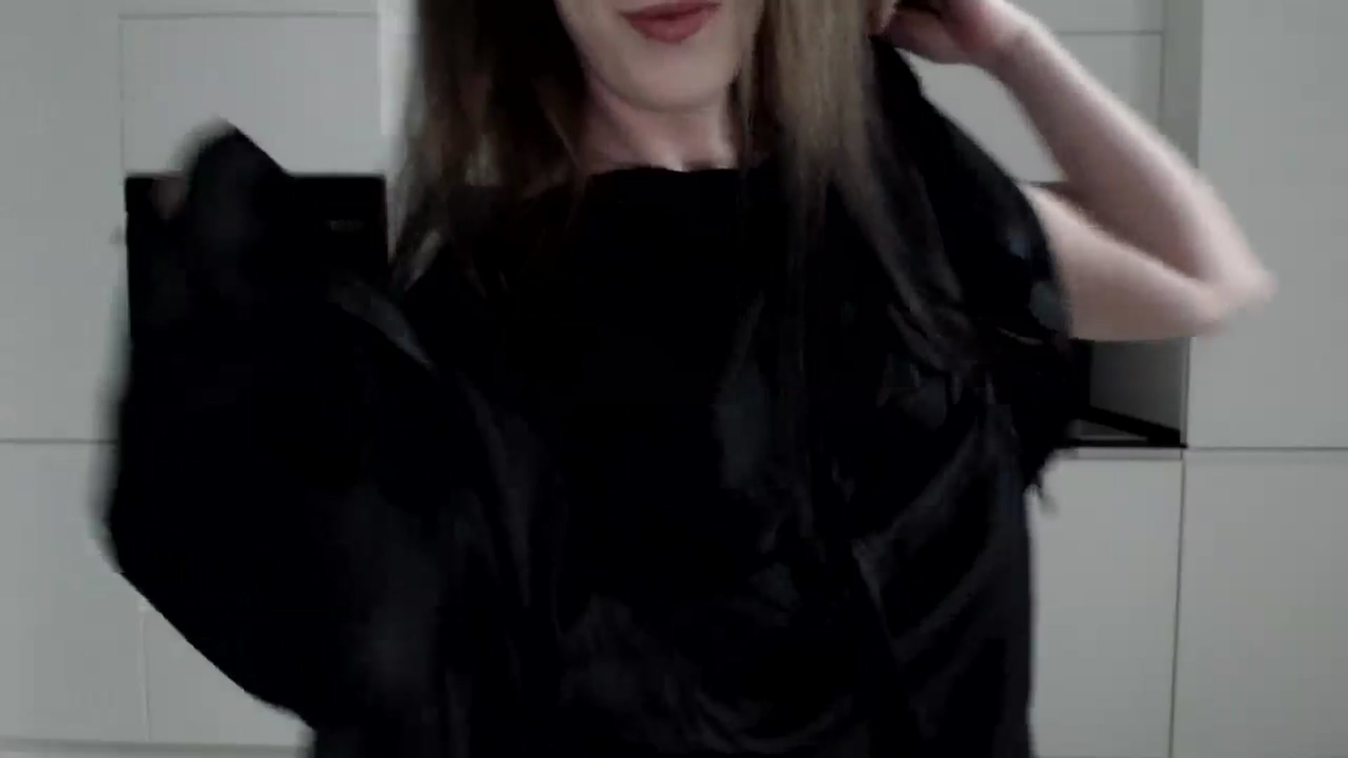 Gallery image thumbnail from Alexys23's myfreecams stream on, 10/20/2024, 03:11 image 17 of 20