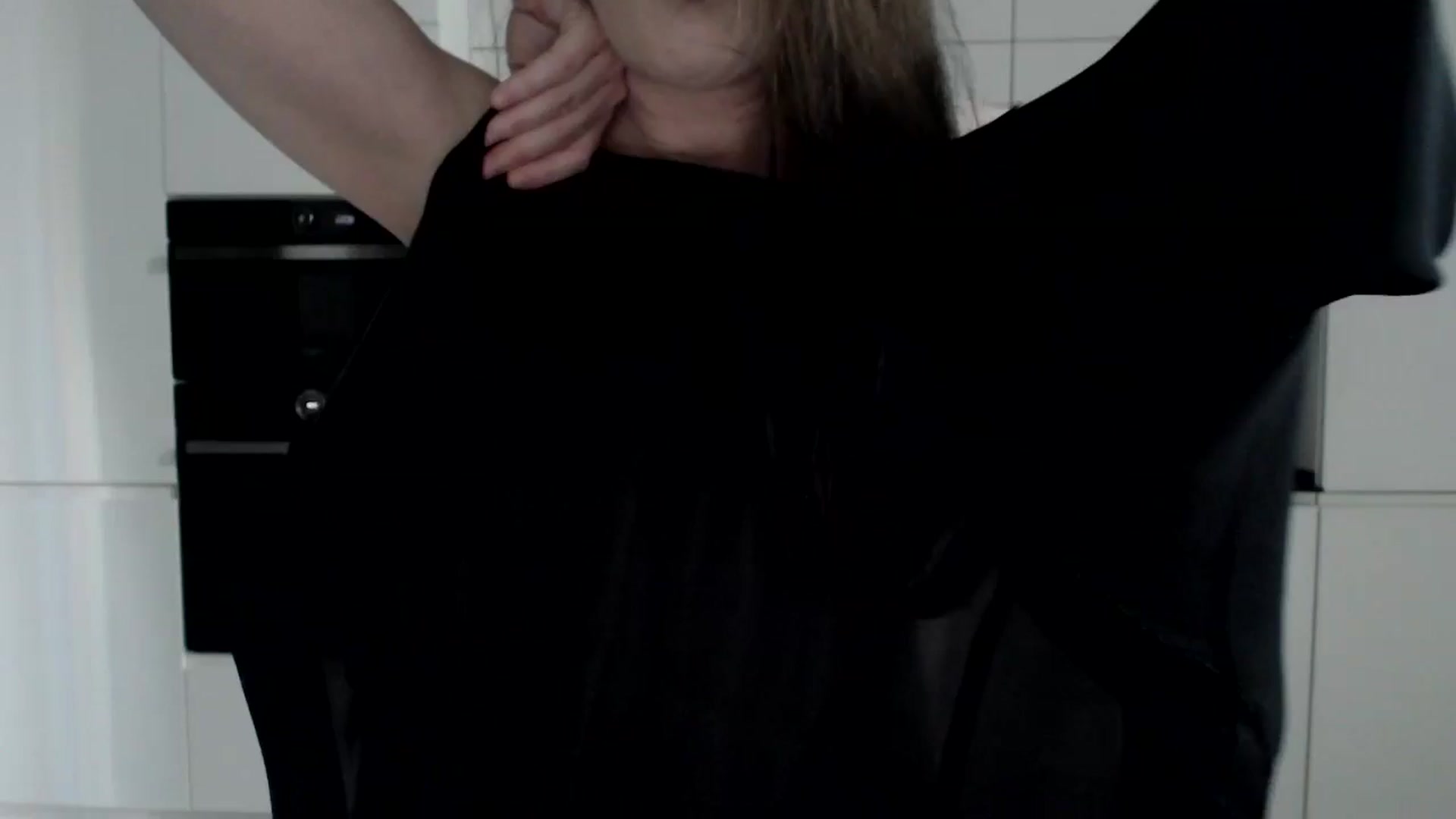 Gallery image thumbnail from Alexys23's myfreecams stream on, 10/20/2024, 06:42 image 11 of 20